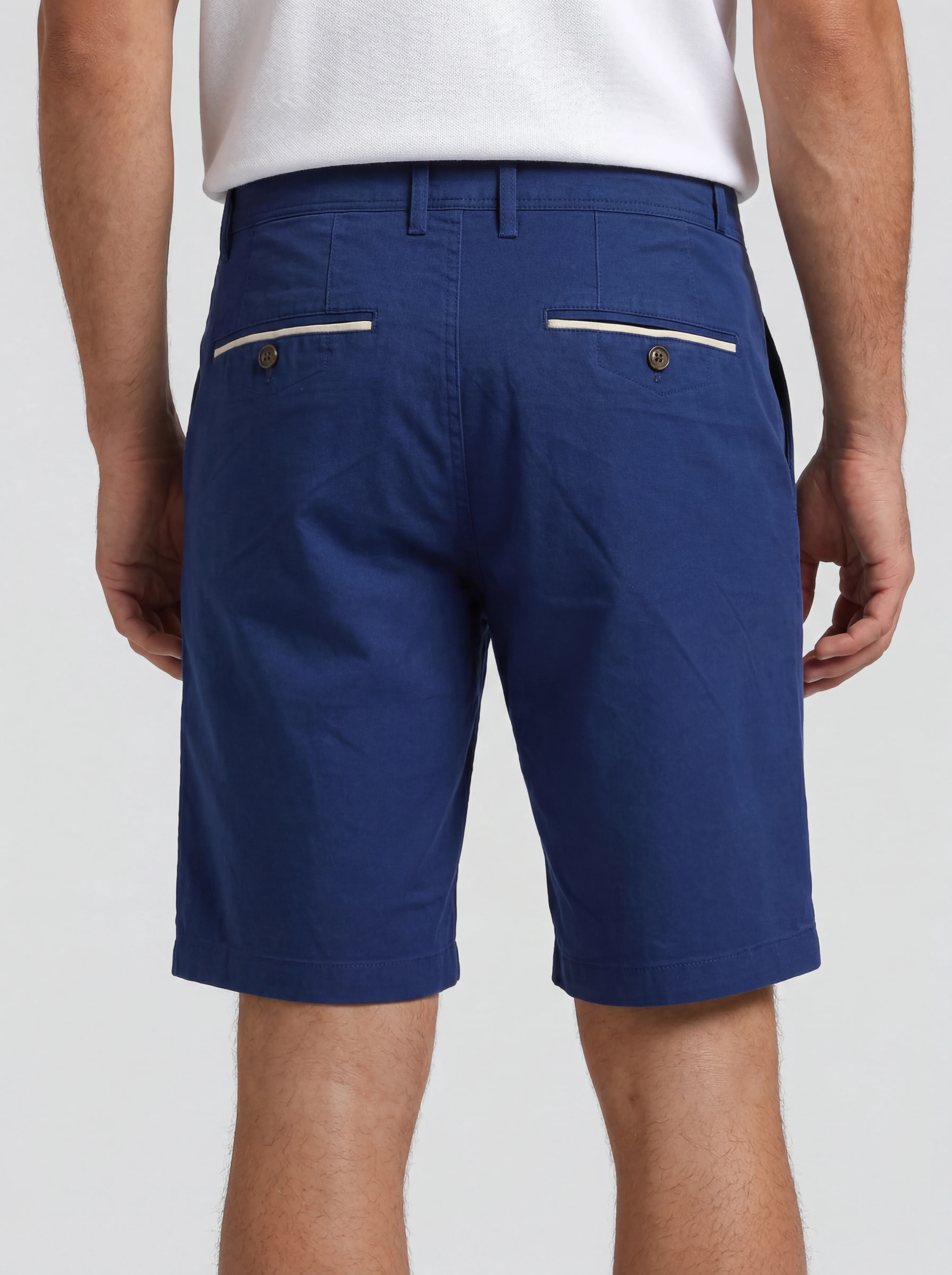Bermuda Azul Clásica Hombre - Image 3