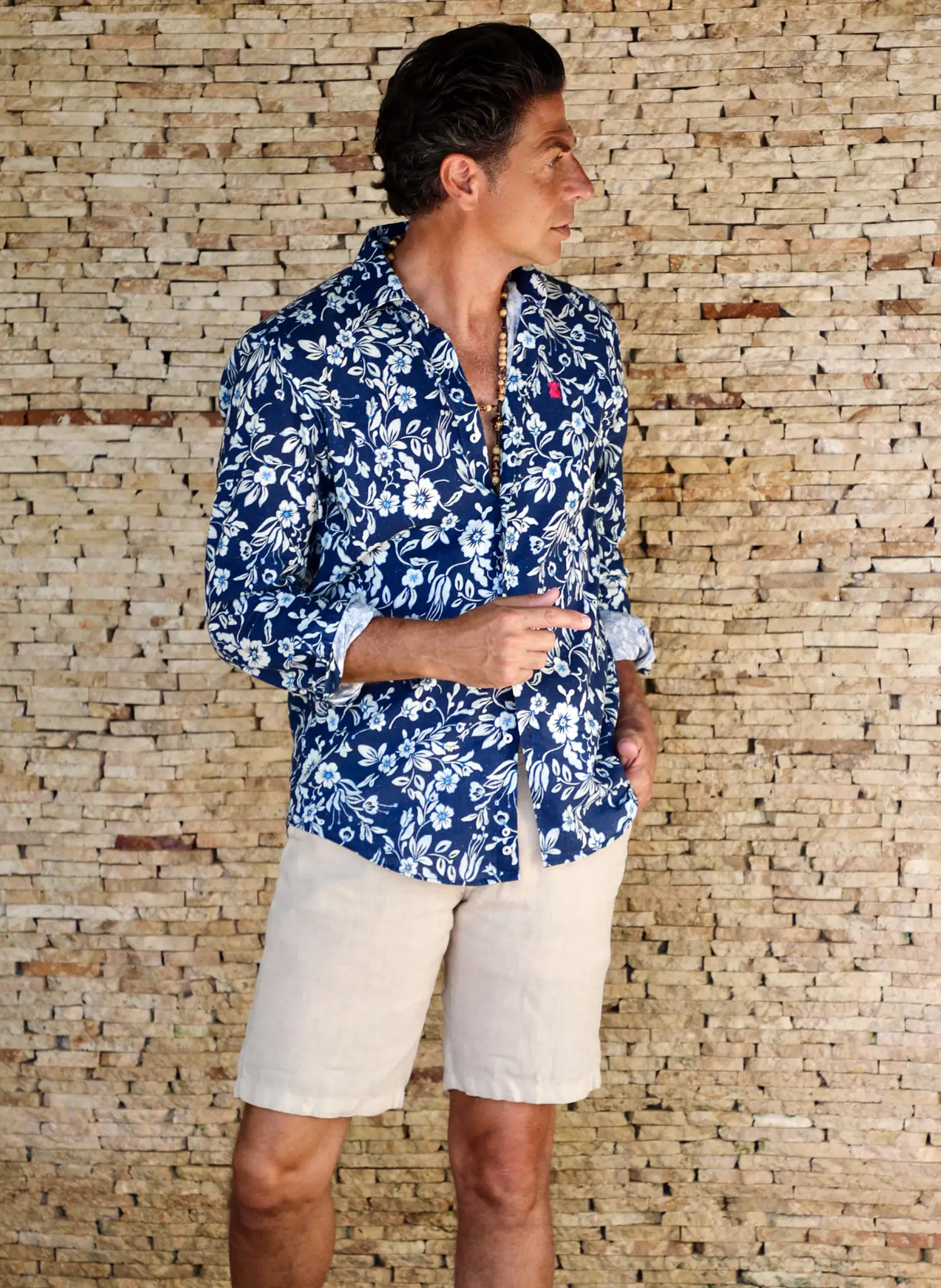 Camisa Lino Azul Flores Beige Hombre - Image 4