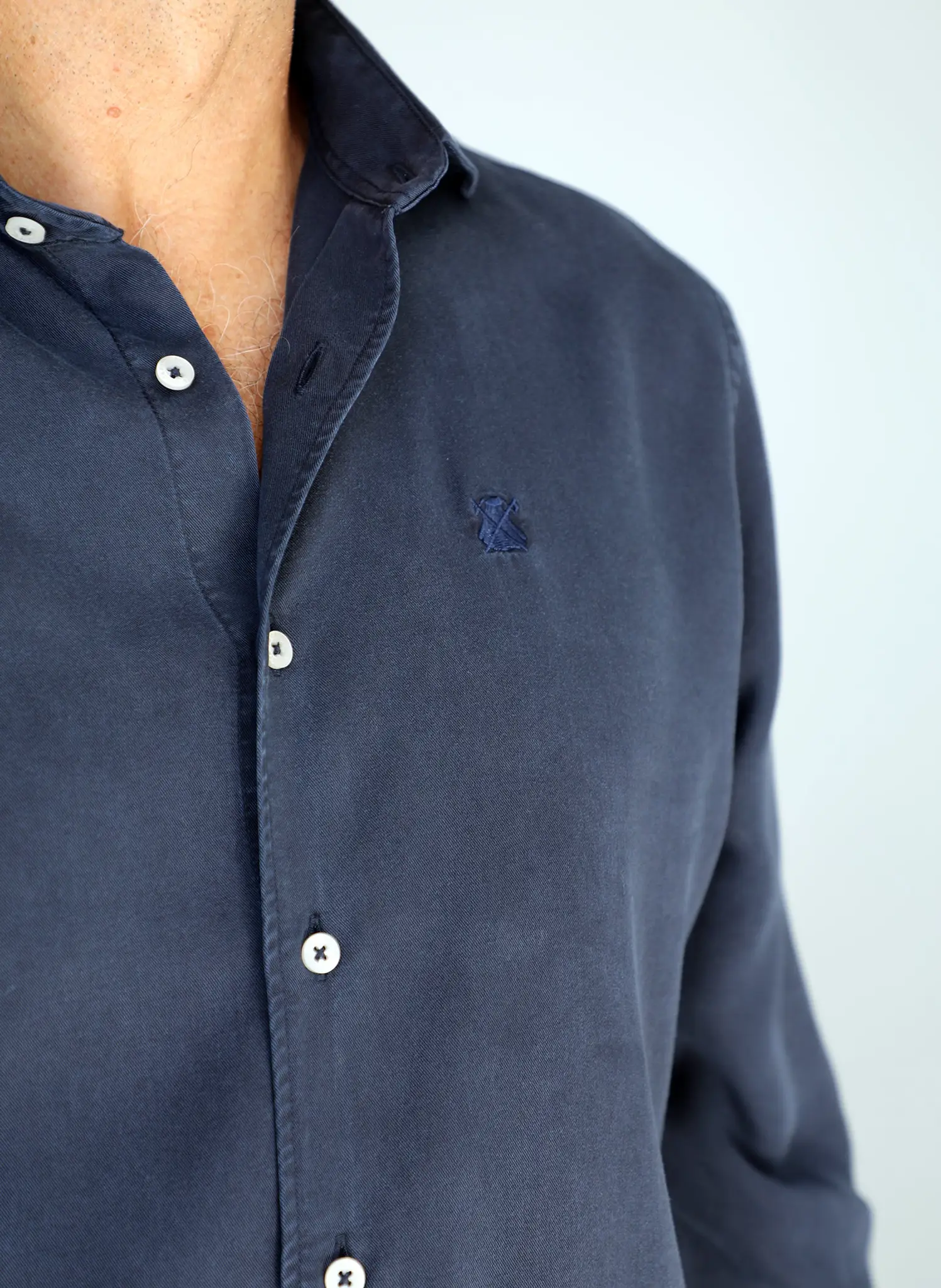 Camisa Azul Tencel Hombre - Image 3
