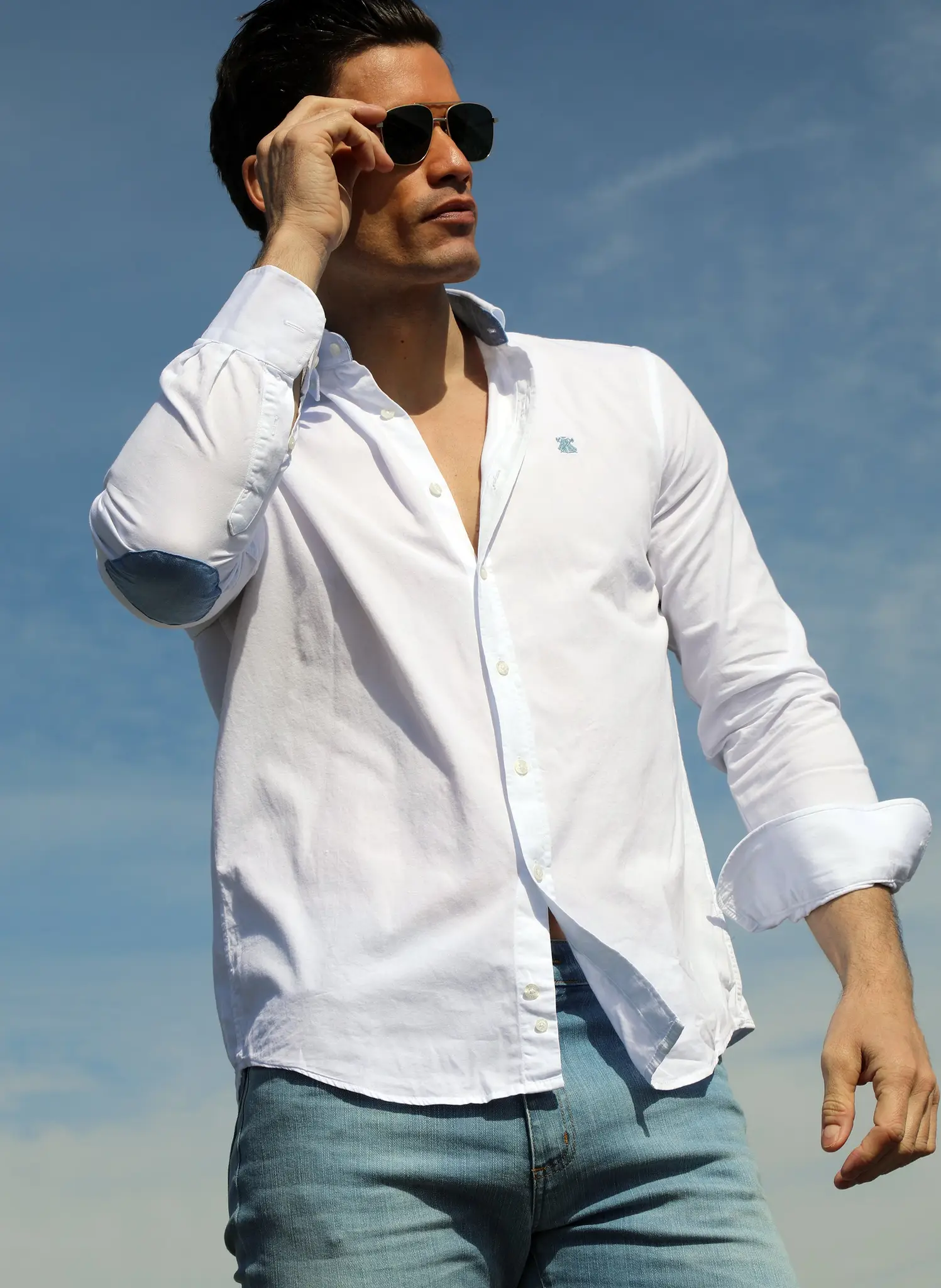 Camisa Blanca Coderas Celeste Hombre - Image 4