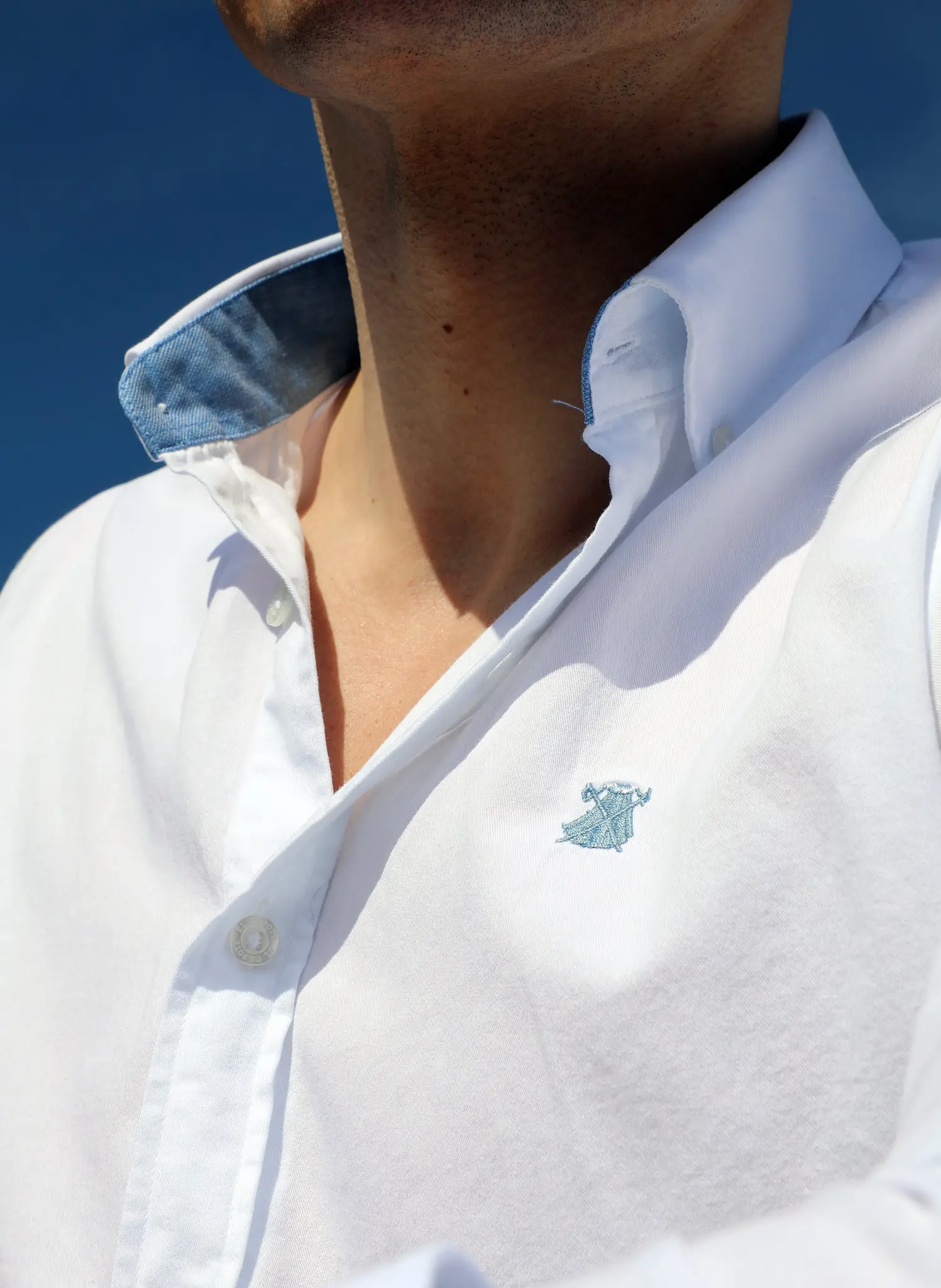 Camisa Blanca Coderas Celeste Hombre - Image 5