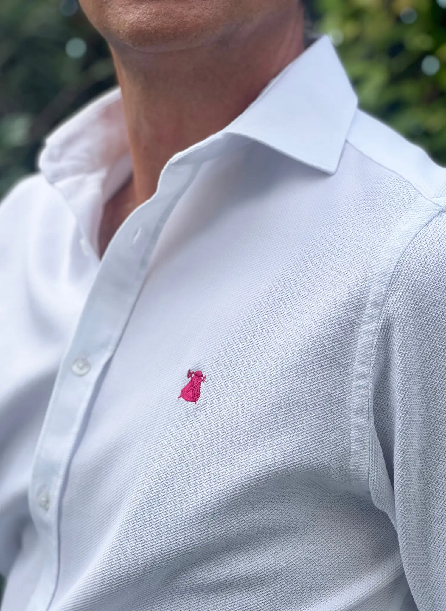 Camisa Blanca Nido de Abeja Capote Rosa Hombre - Image 4