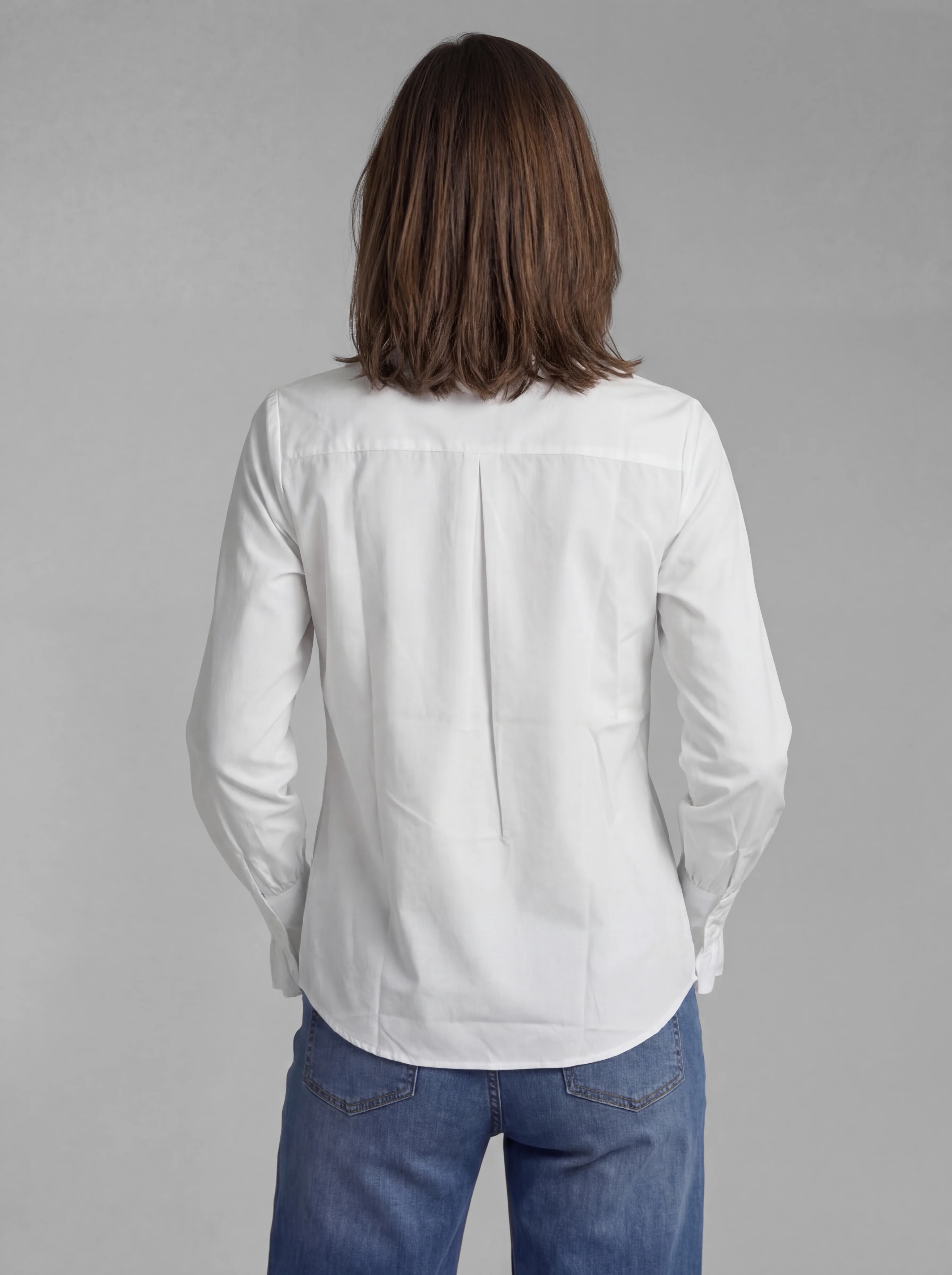 Camisa Blanca Pechera con Volante Puño Mujer - Image 2