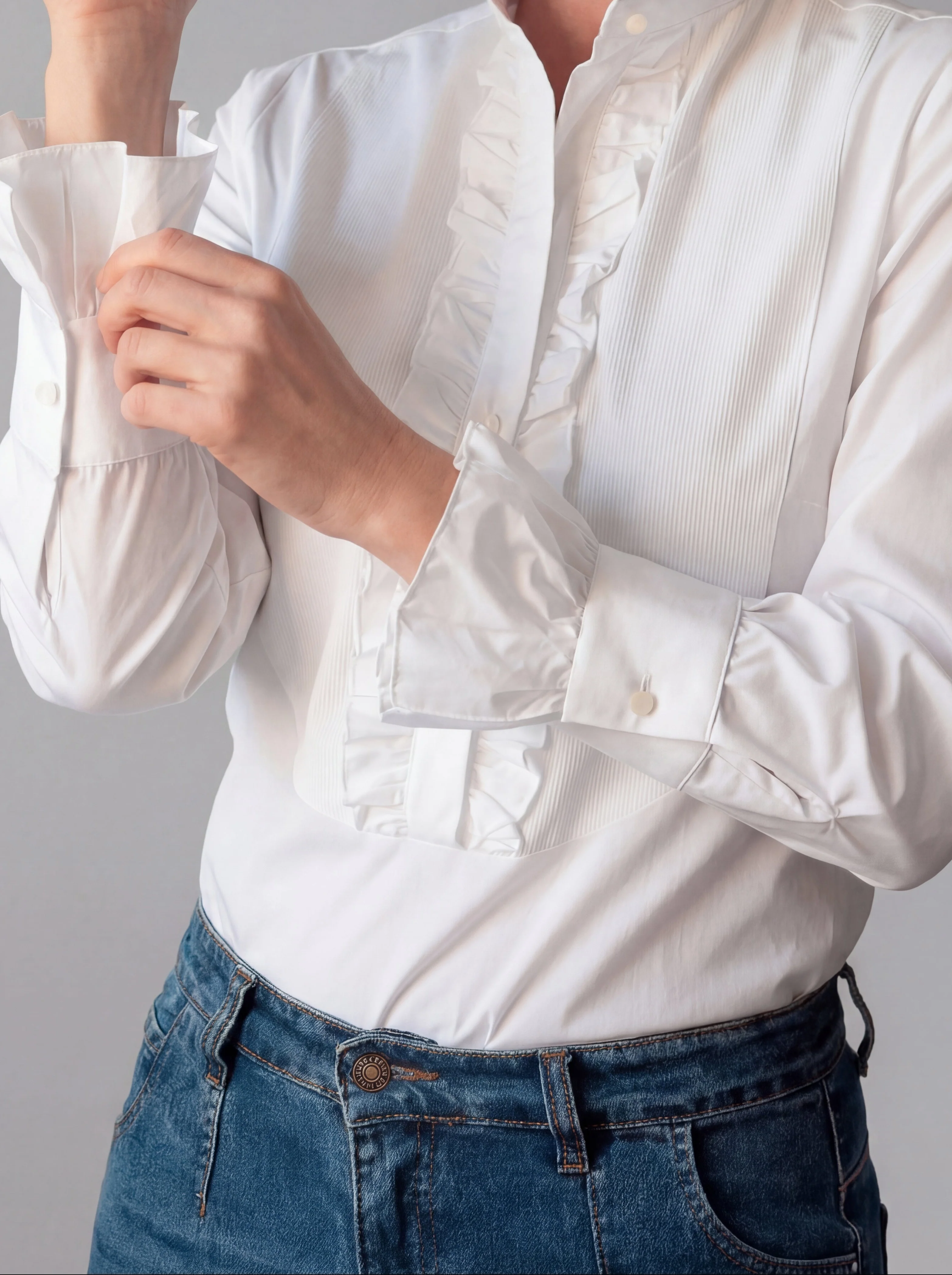 Camisa Blanca Pechera con Volante Puño Mujer - Image 5