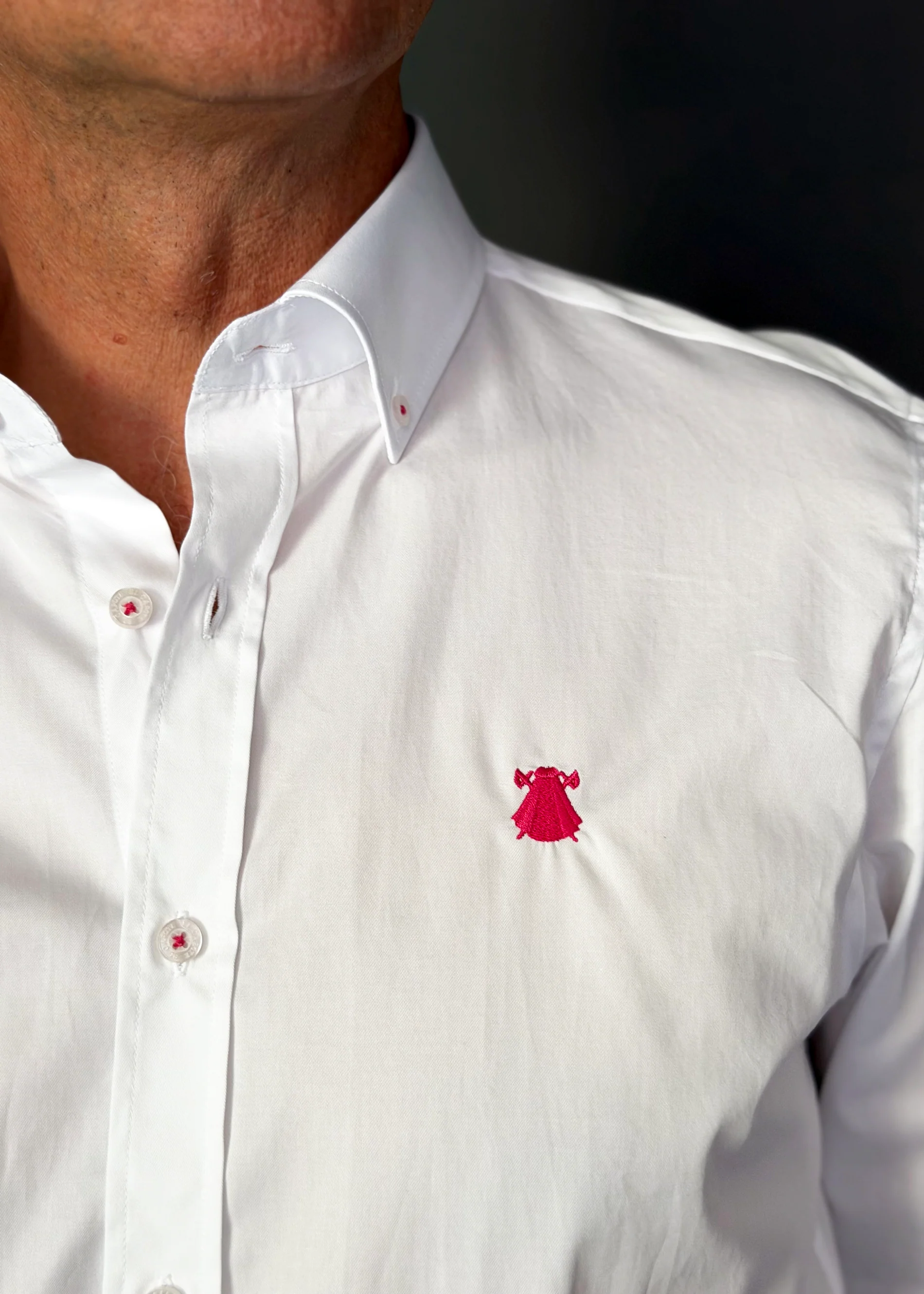 Camisa Blanca Sarga Hilo Rosa Hombre - Image 2