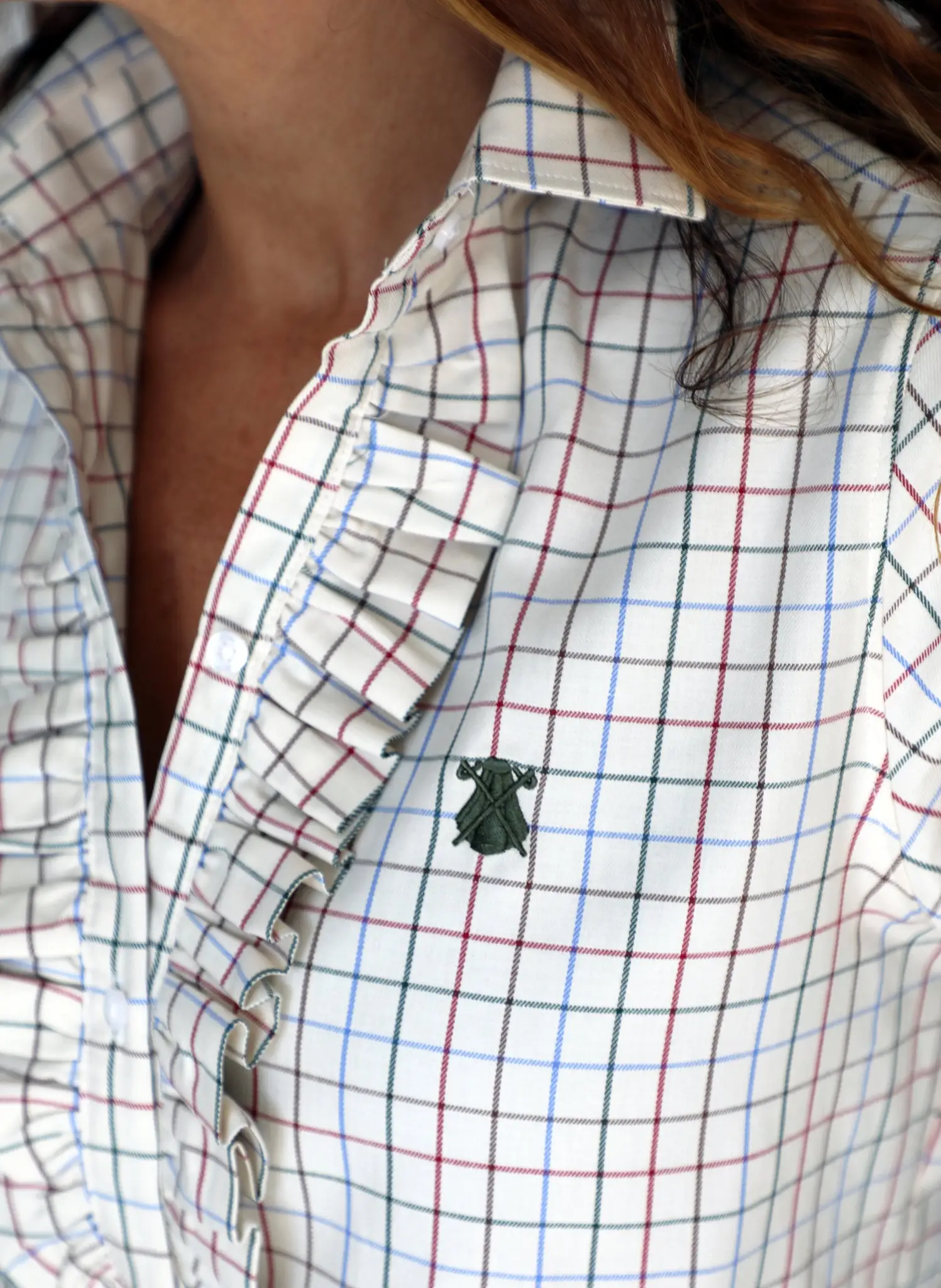 Camisa Cuadro Caza Pechera Volantes Mujer - Image 4