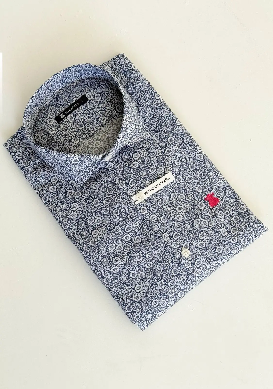 Camisa Azul Rosas Blancas Hombre - Image 4