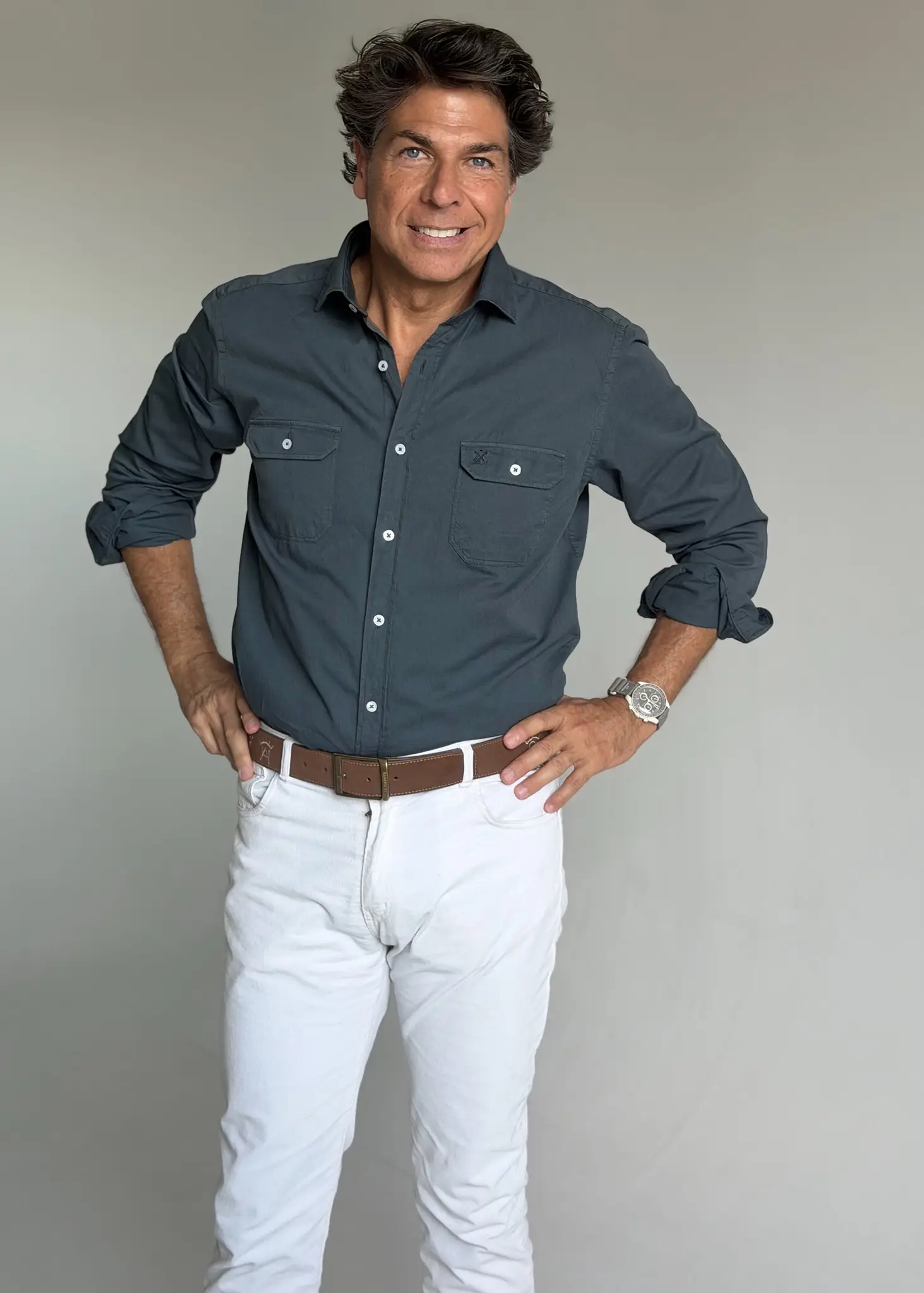 Camisa Gris Grafito Dos Bolsillos Hombre