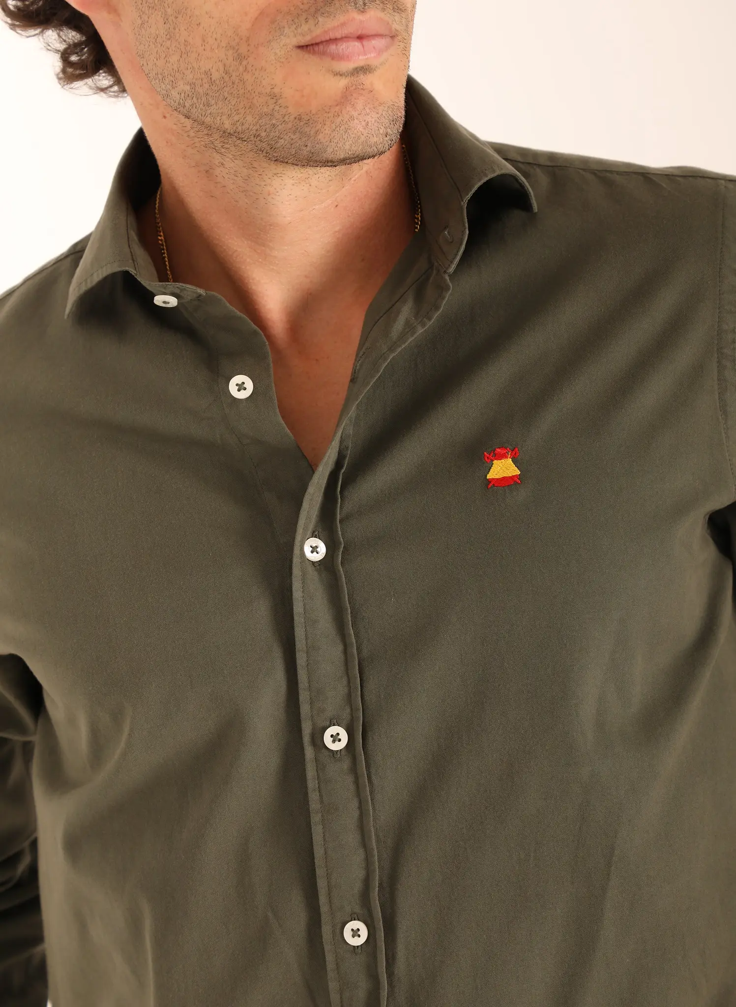 Camisa Kaki logo España Hombre - Image 4