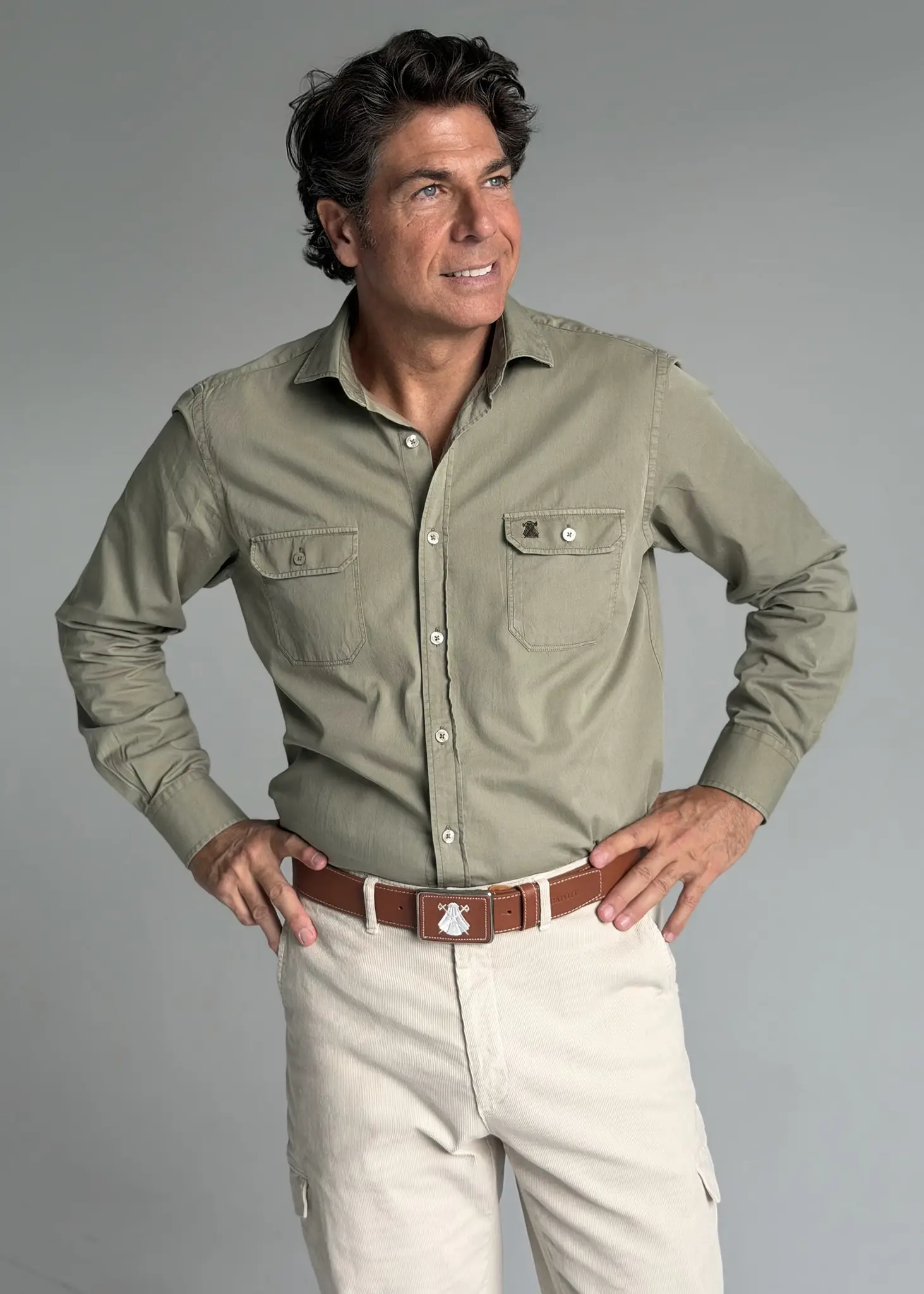 Camisa Kaki Dos Bolsillos Hombre