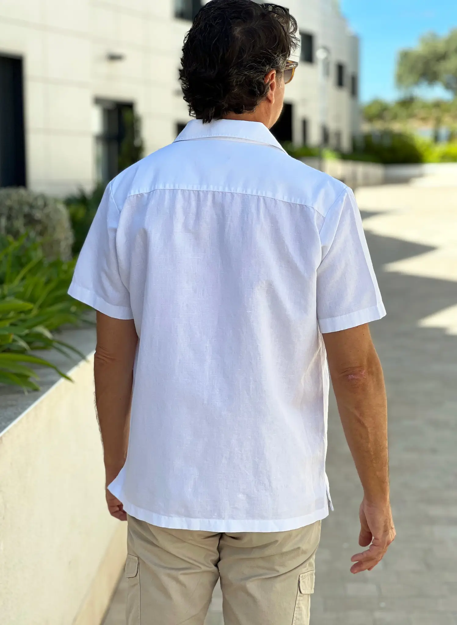 Camisa Safari Blanca Manga Corta Hombre - Image 3