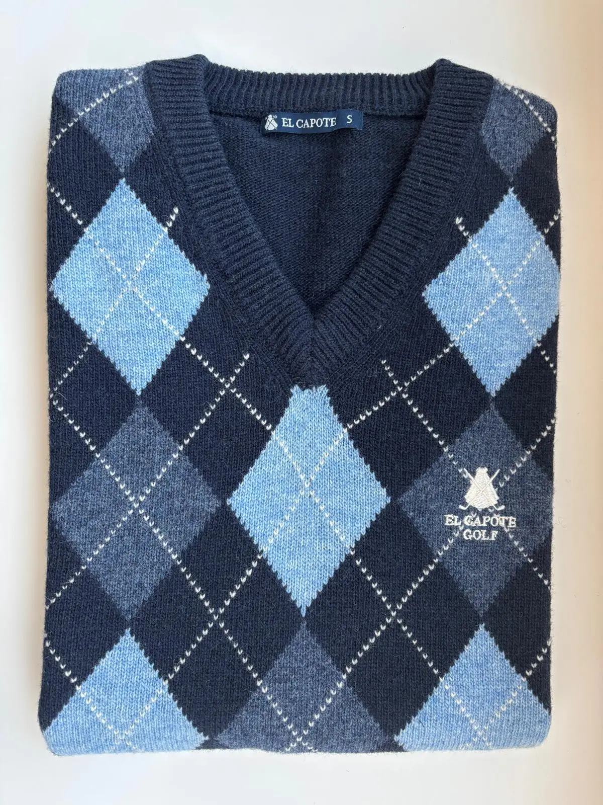 Chaleco Azul Lambswool Cuello Pico Rombos Mujer - Image 4