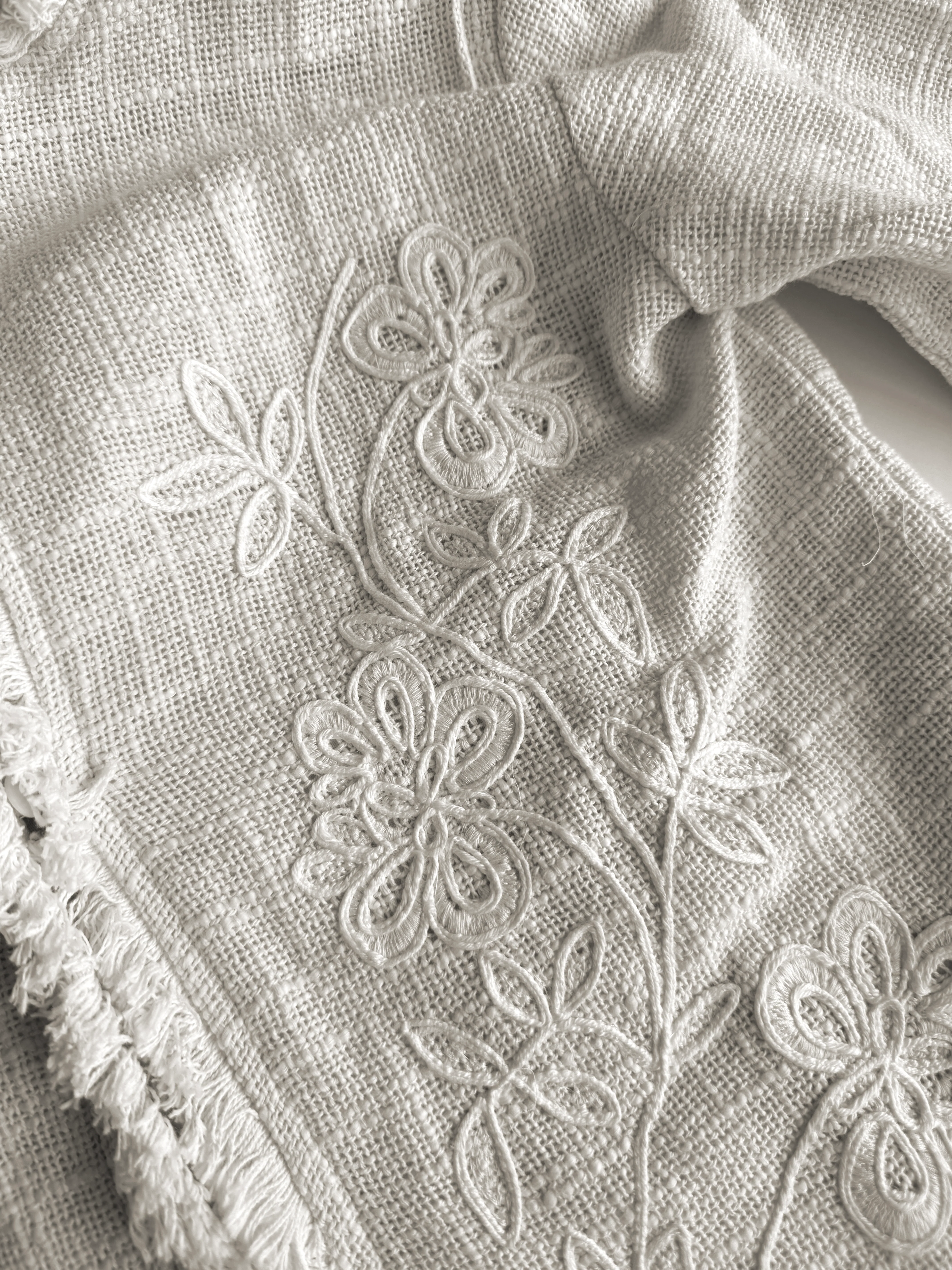 Chaqueta Beige Bordada Mujer - Image 6
