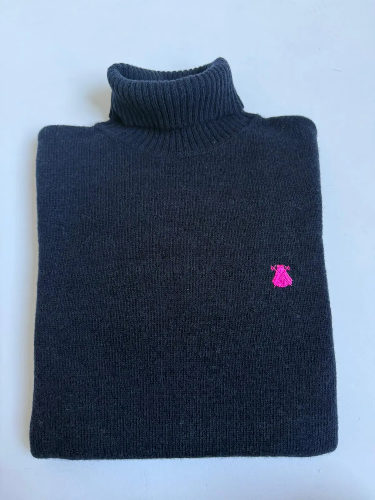 Jersey Azul Lambswool Cuello Alto Hombre - Image 3