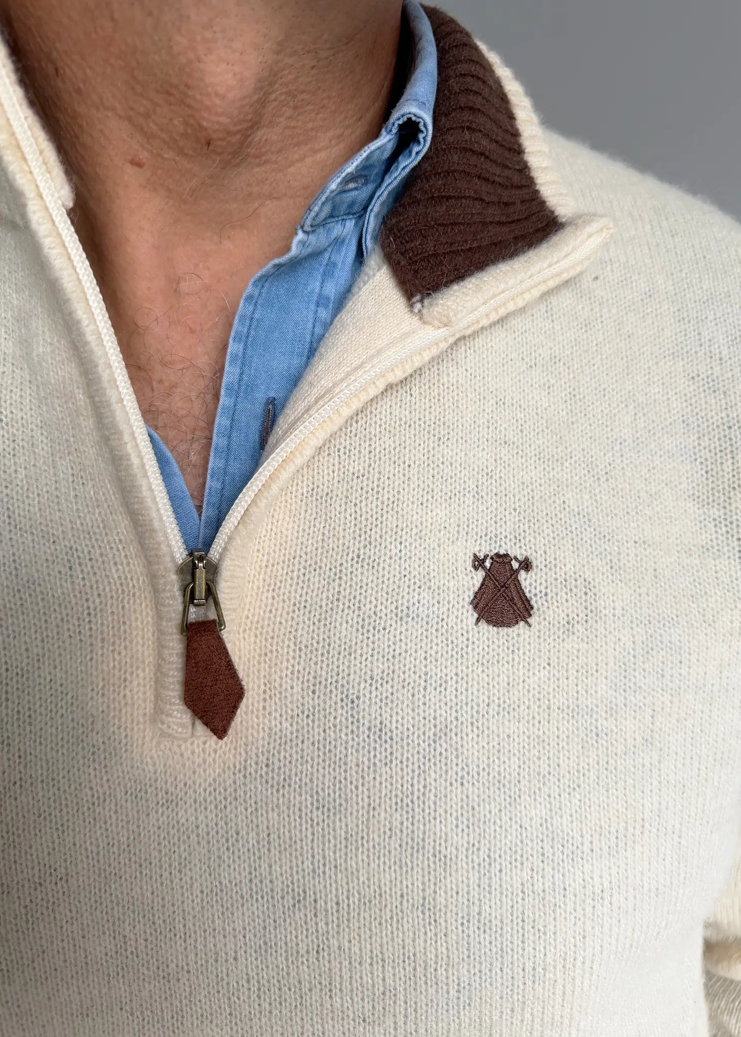 Jersey Beige Lambswool Cuello Cremallera Hombre - Image 4