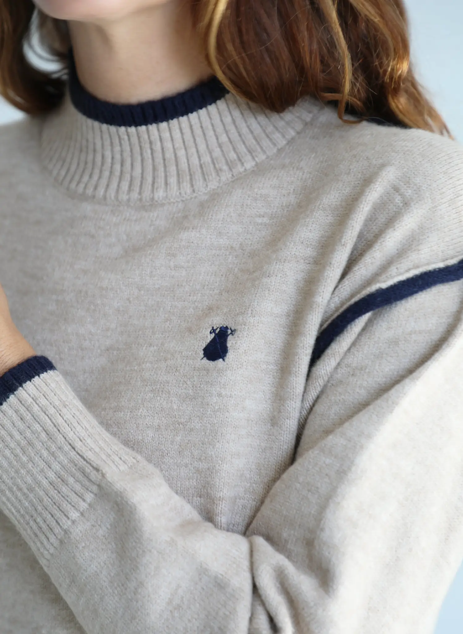 Jersey Beige Ribetes Contraste Mujer - Image 4