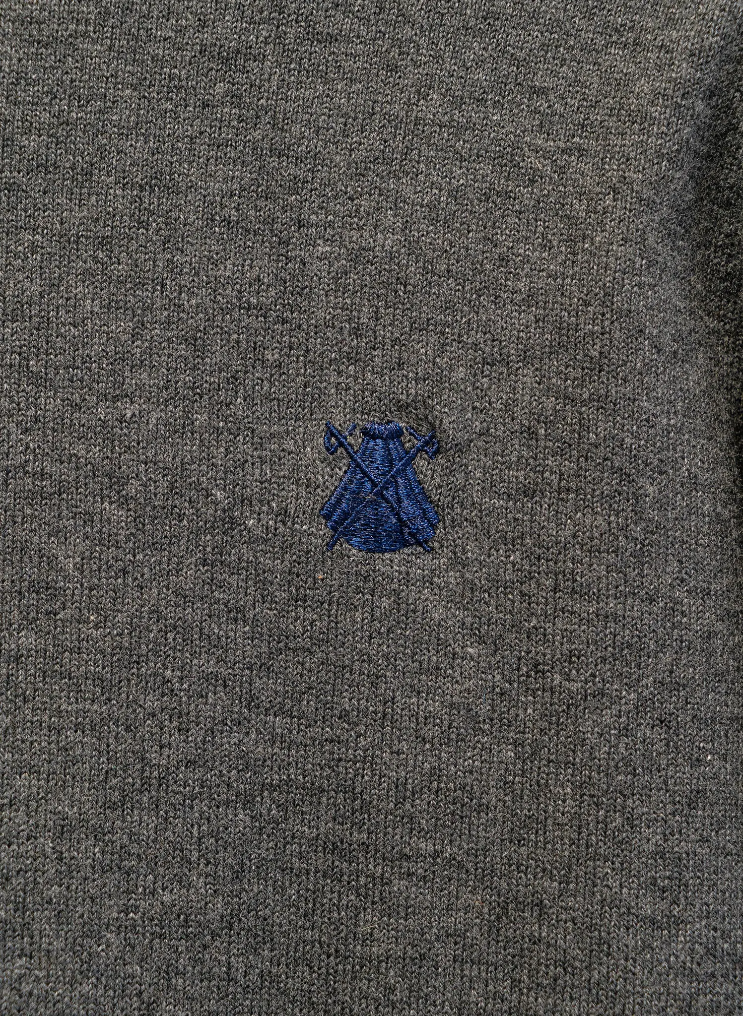 Jersey Cuello Alto Gris Hombre - Image 3