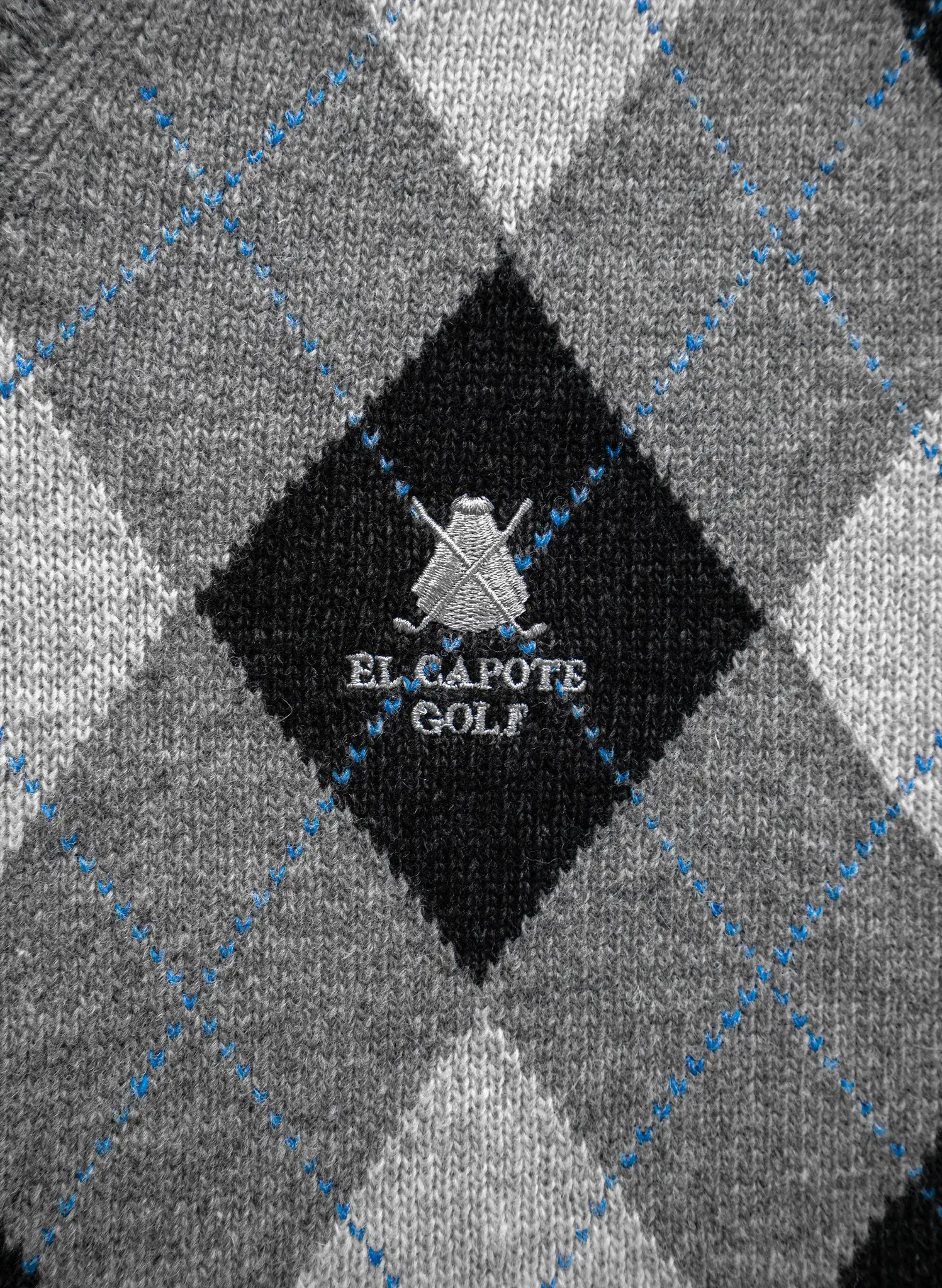 Chaleco Gris Lambswool Cuello Pico Rombos Hombre - Image 3