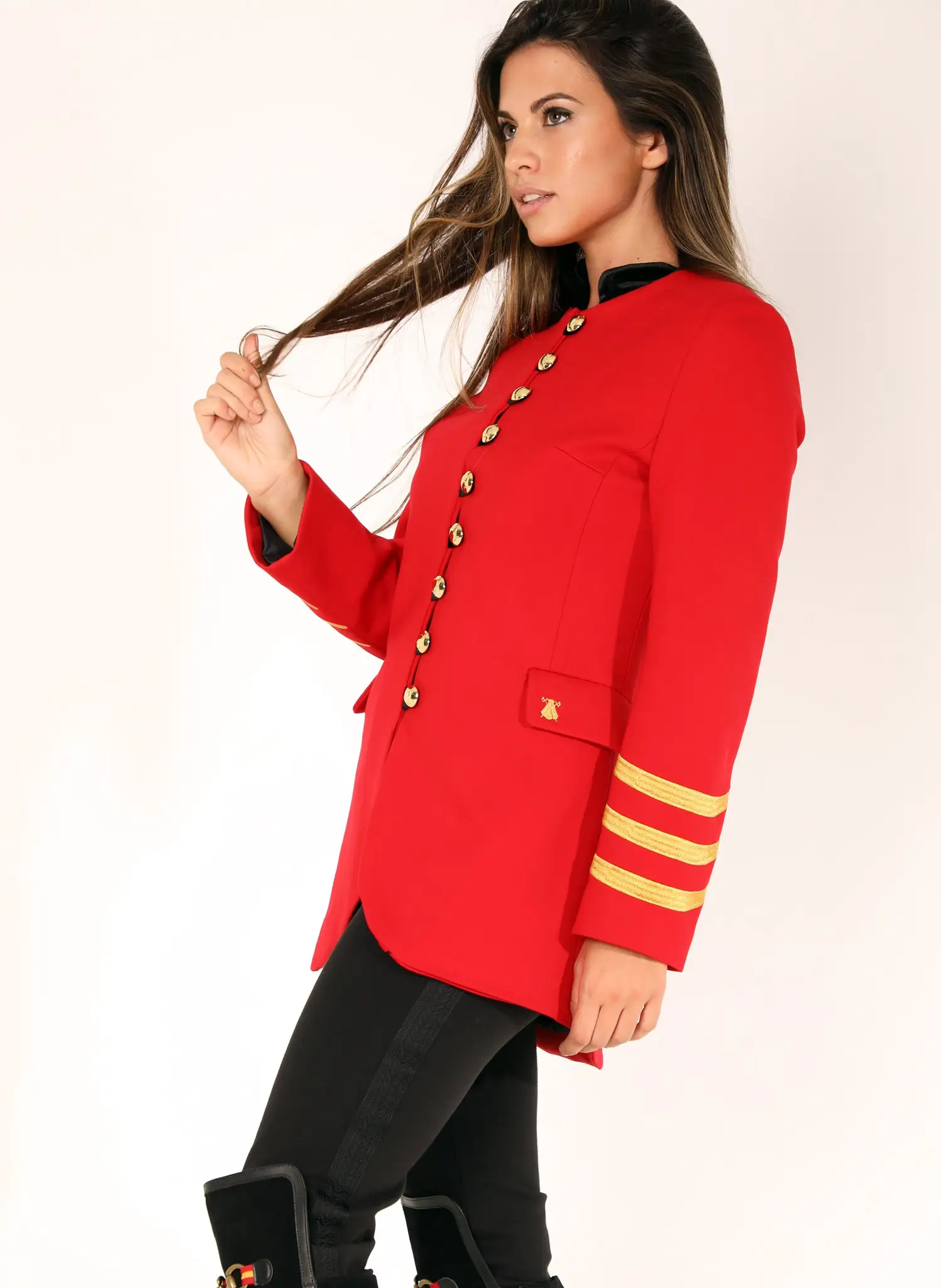 Levita Roja Mujer - Image 9