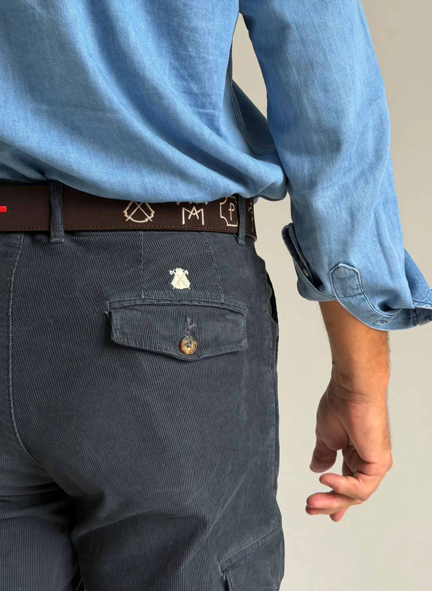 Pantalón Cargo Azul Micro pana Hombre - Image 2