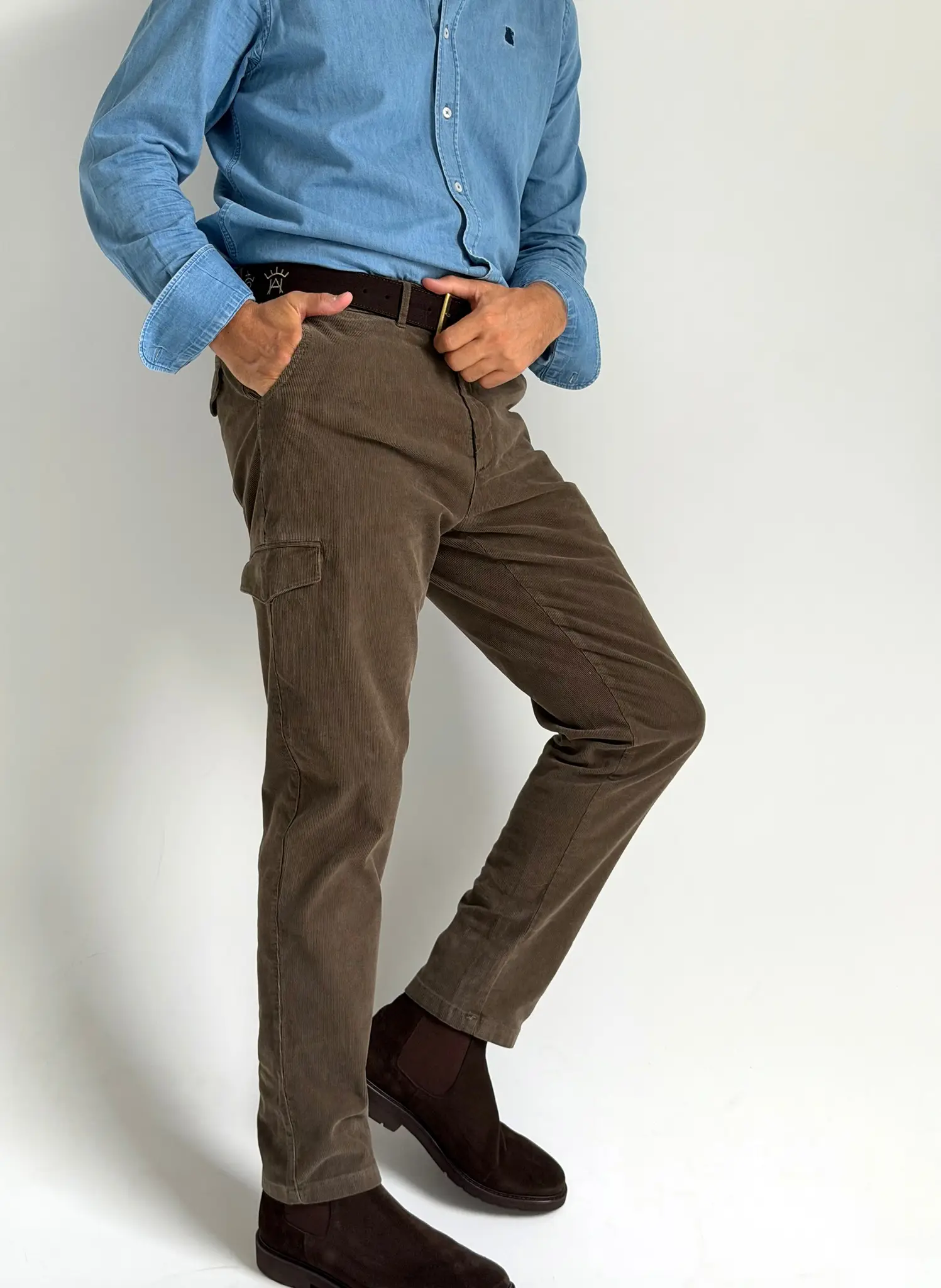 Pantalón Cargo Marrón Micro Pana Hombre