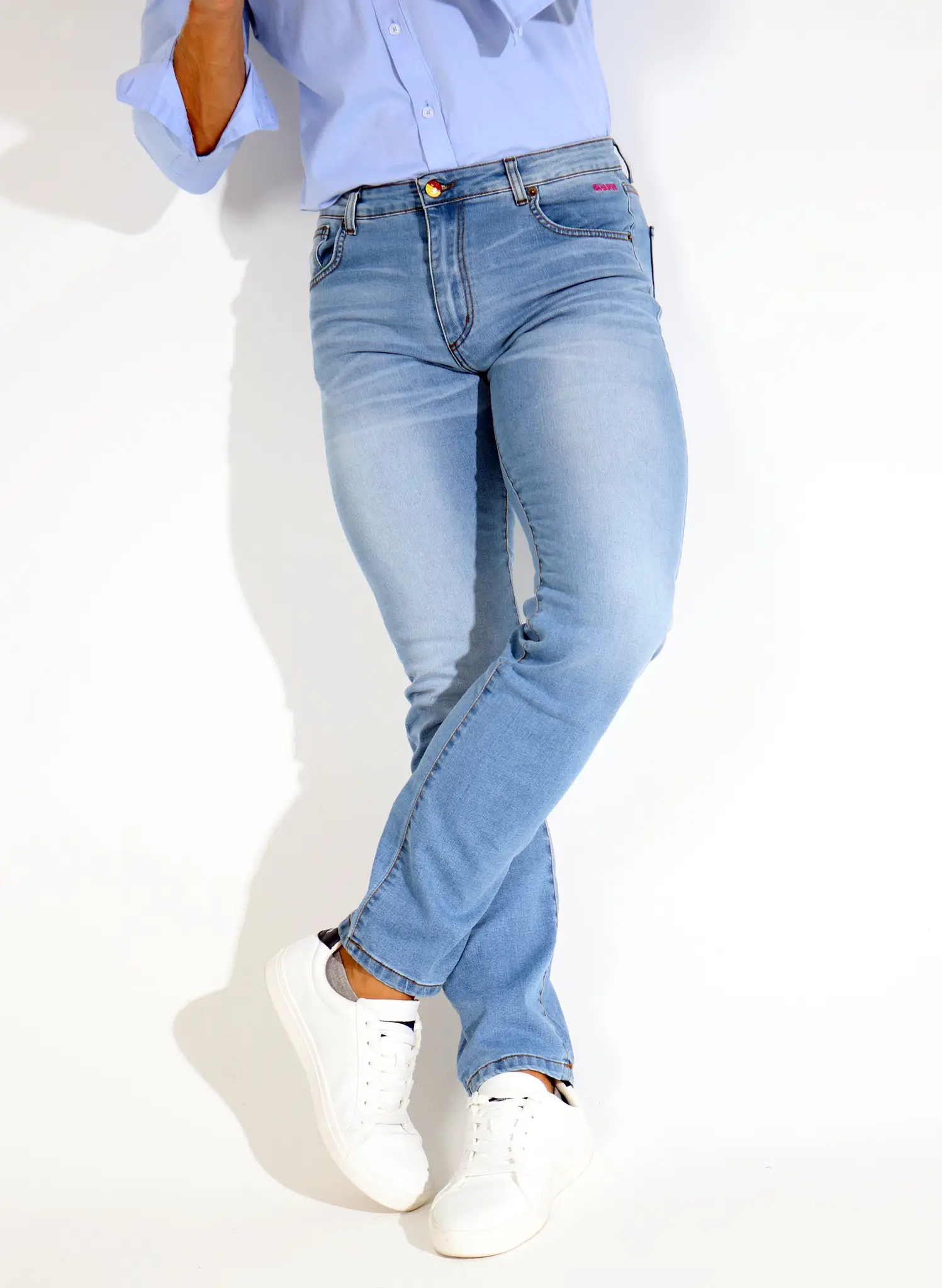 Pantalón Denim Logo Laser Hombre - Image 3