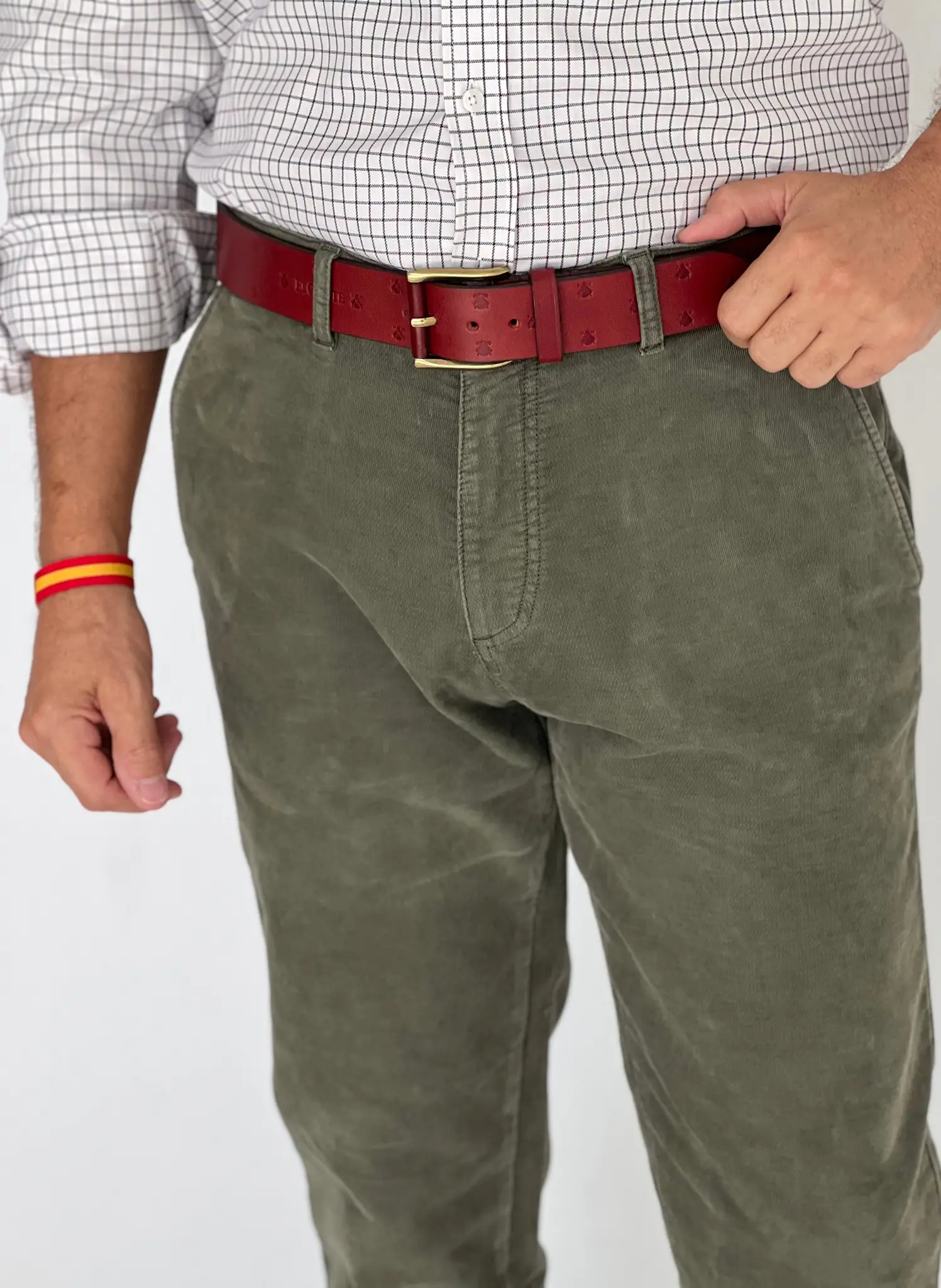 Pantalón Tipo Chino Micro Pana Verde Kaki Hombre - Image 3