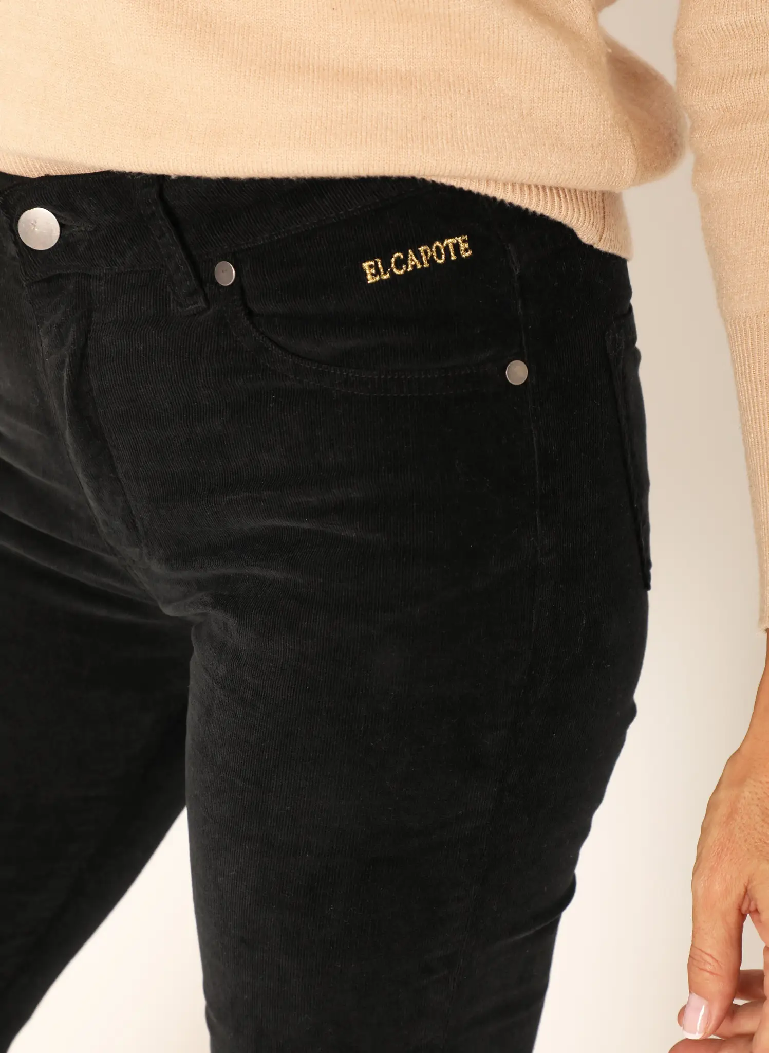 Pantalón Negro Micro Pana Mujer - Image 2