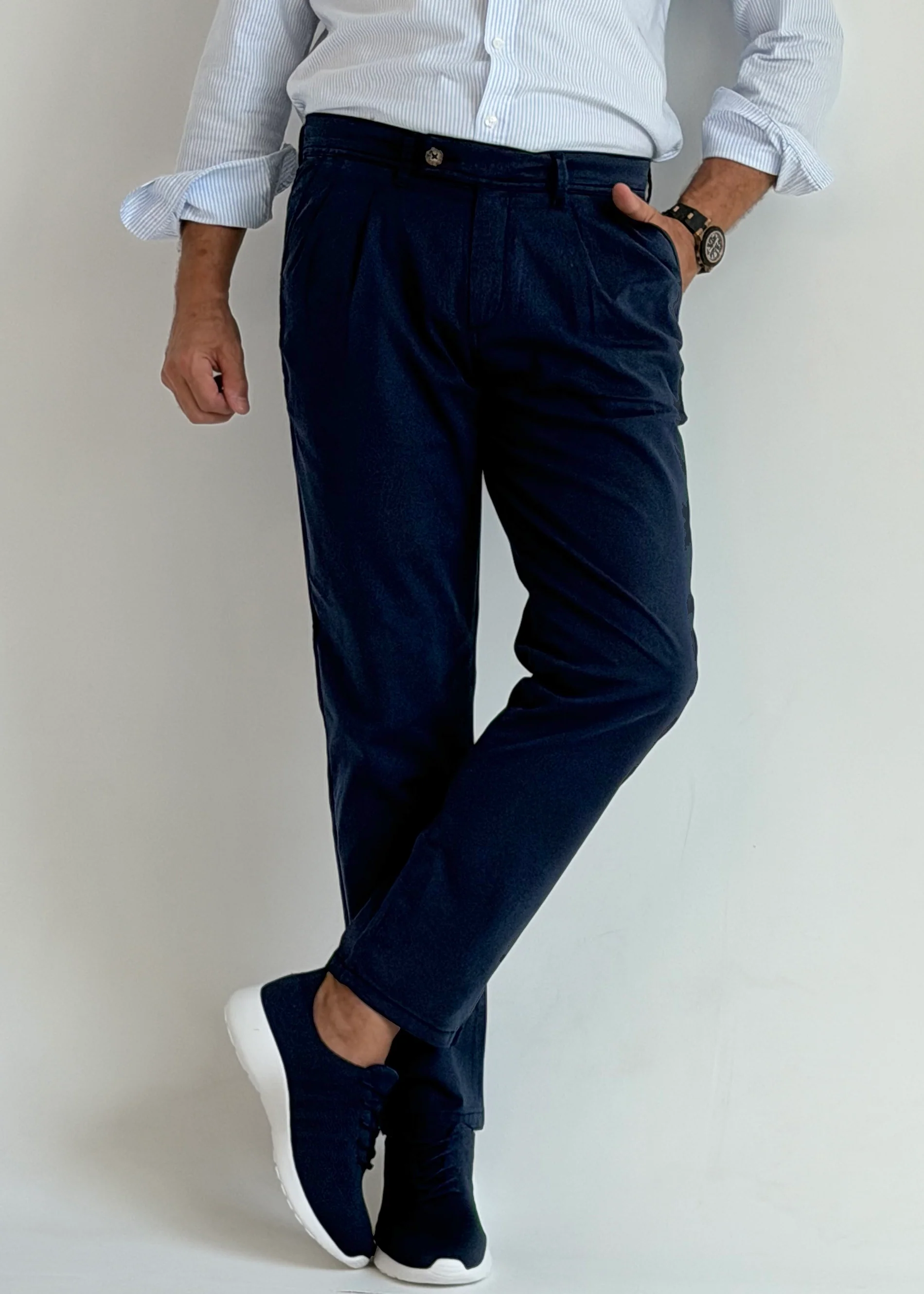 Pantalón Tipo Chino Tencel Azul Hombre