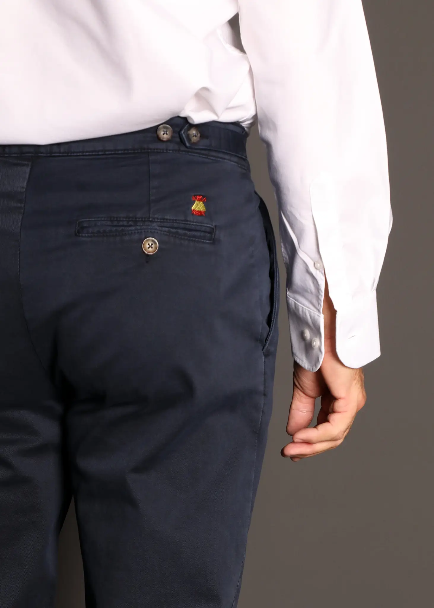 Pantalón Tipo Chino Azul Hombre - Image 4