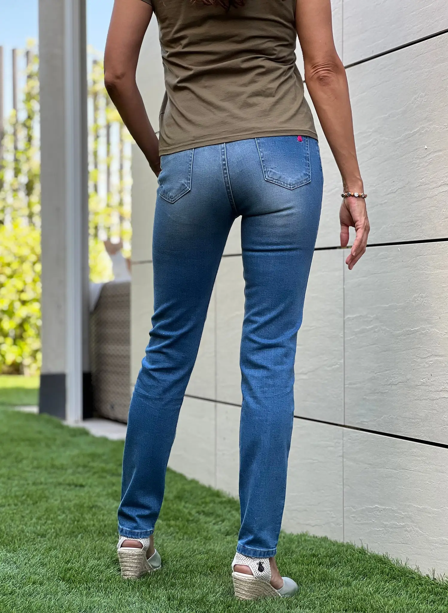 Pantalón Vaquero Claro  Desgastado Tiro Alto Mujer - Image 4