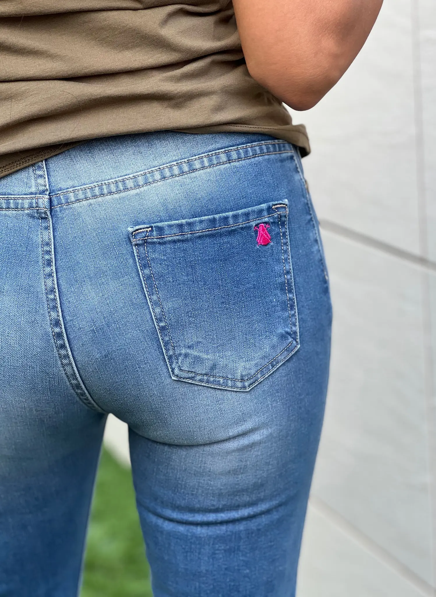 Pantalón Vaquero Claro  Desgastado Tiro Alto Mujer - Image 5