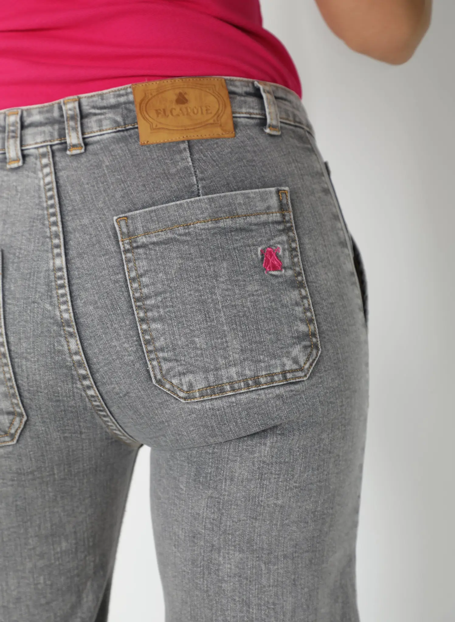 Pantalón Vaquero Bolsillos Delanteros Gris Mujer - Image 5