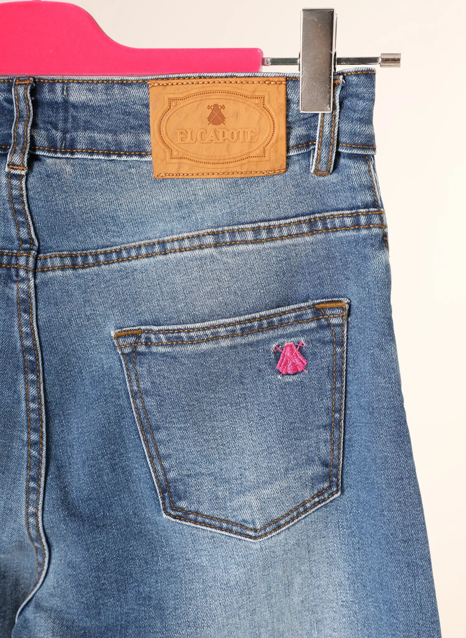 Pantalón Vaquero Ancho Tiro Medio Mujer - Image 10