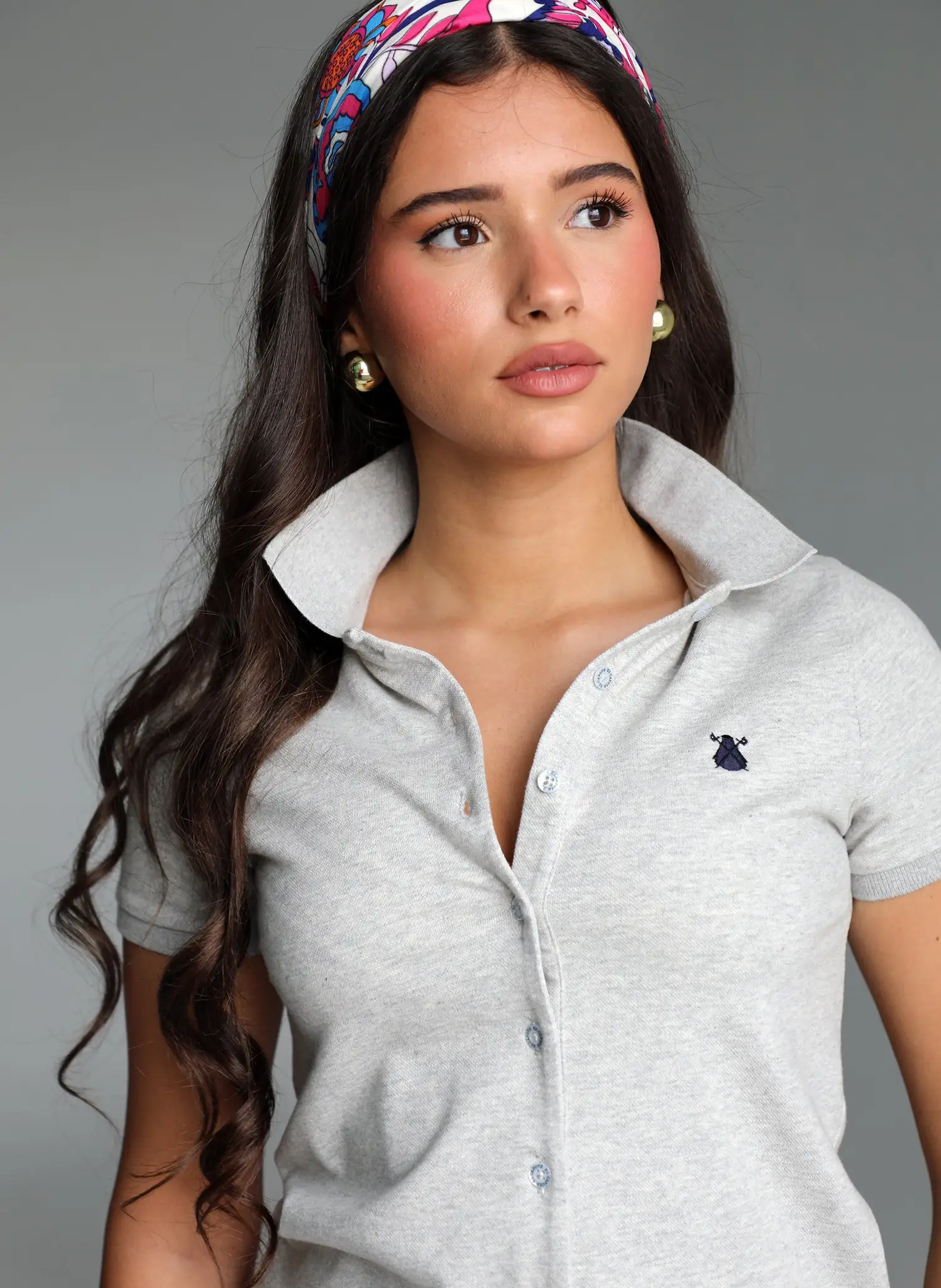 Polo Gris con Tapeta Abotonada Mujer - Image 5