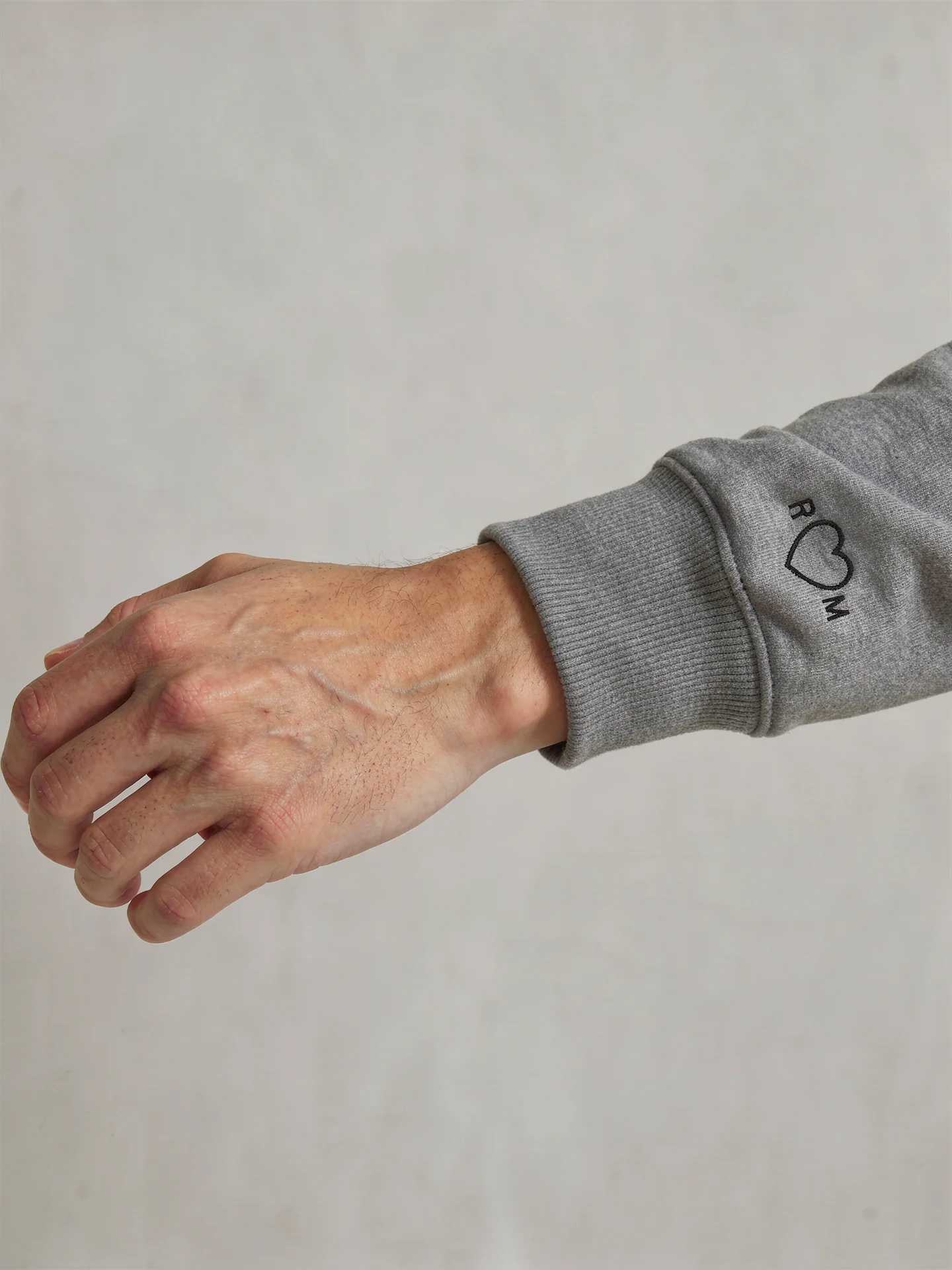 Sudadera Gris "El Sufrimiento es Parte de la Gloria" Hombre - Image 5
